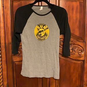 Sun Studio T-shirt- size L